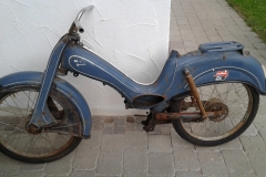 Ohne Motor und ziemlich nackt